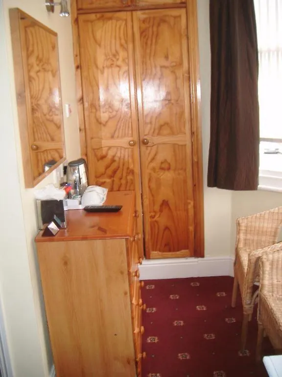 Linden Lodge Guest House York 4*,